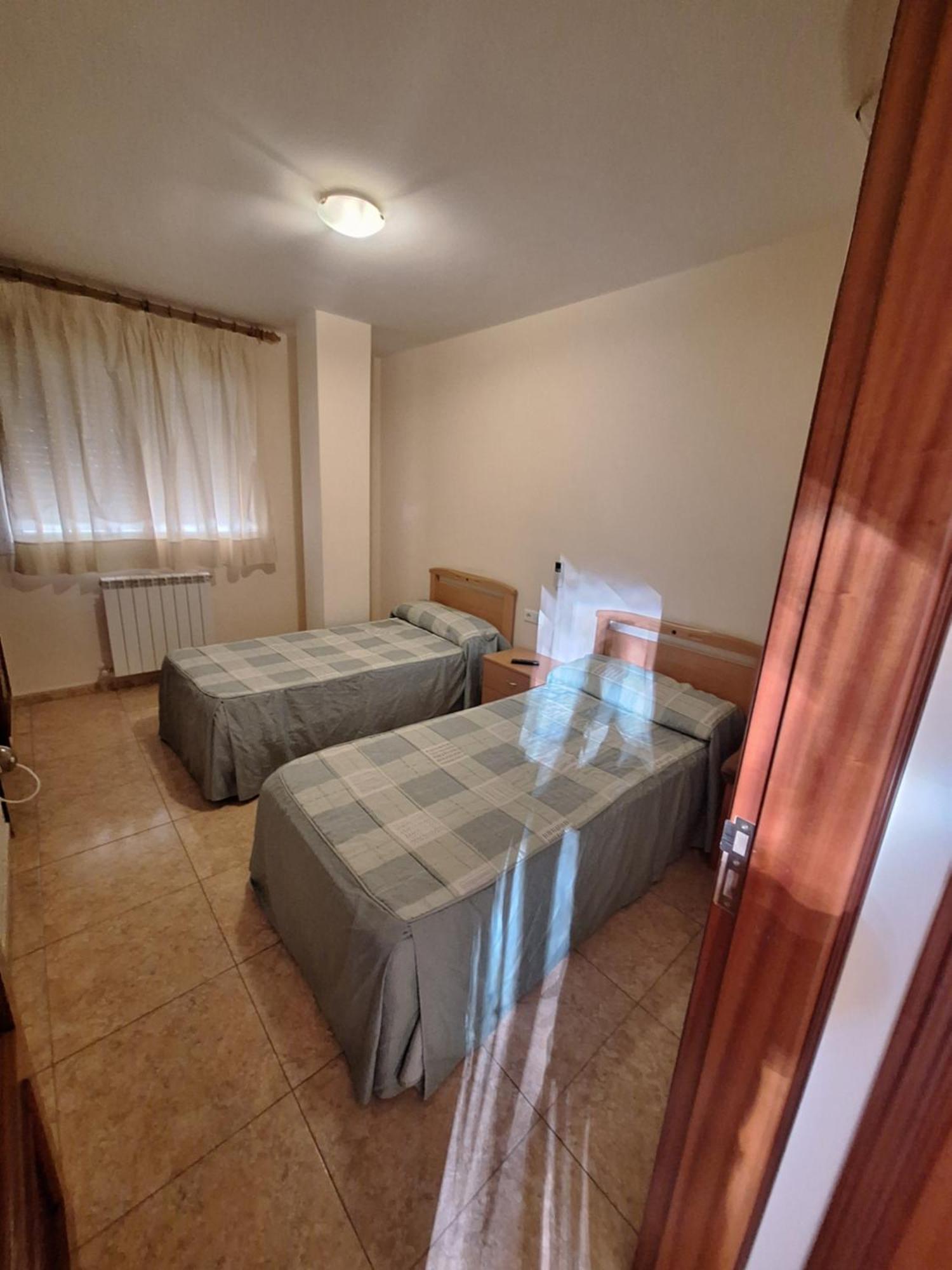 Hostal Pension - La Rotonda Otel Tardienta Dış mekan fotoğraf